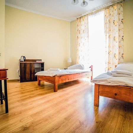 Hotel Hellada Kielce Kültér fotó