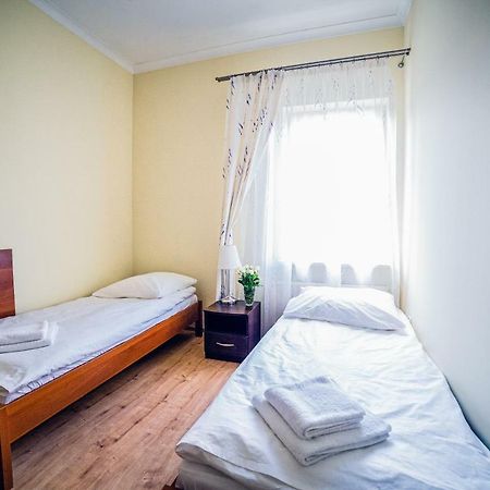 Hotel Hellada Kielce Kültér fotó