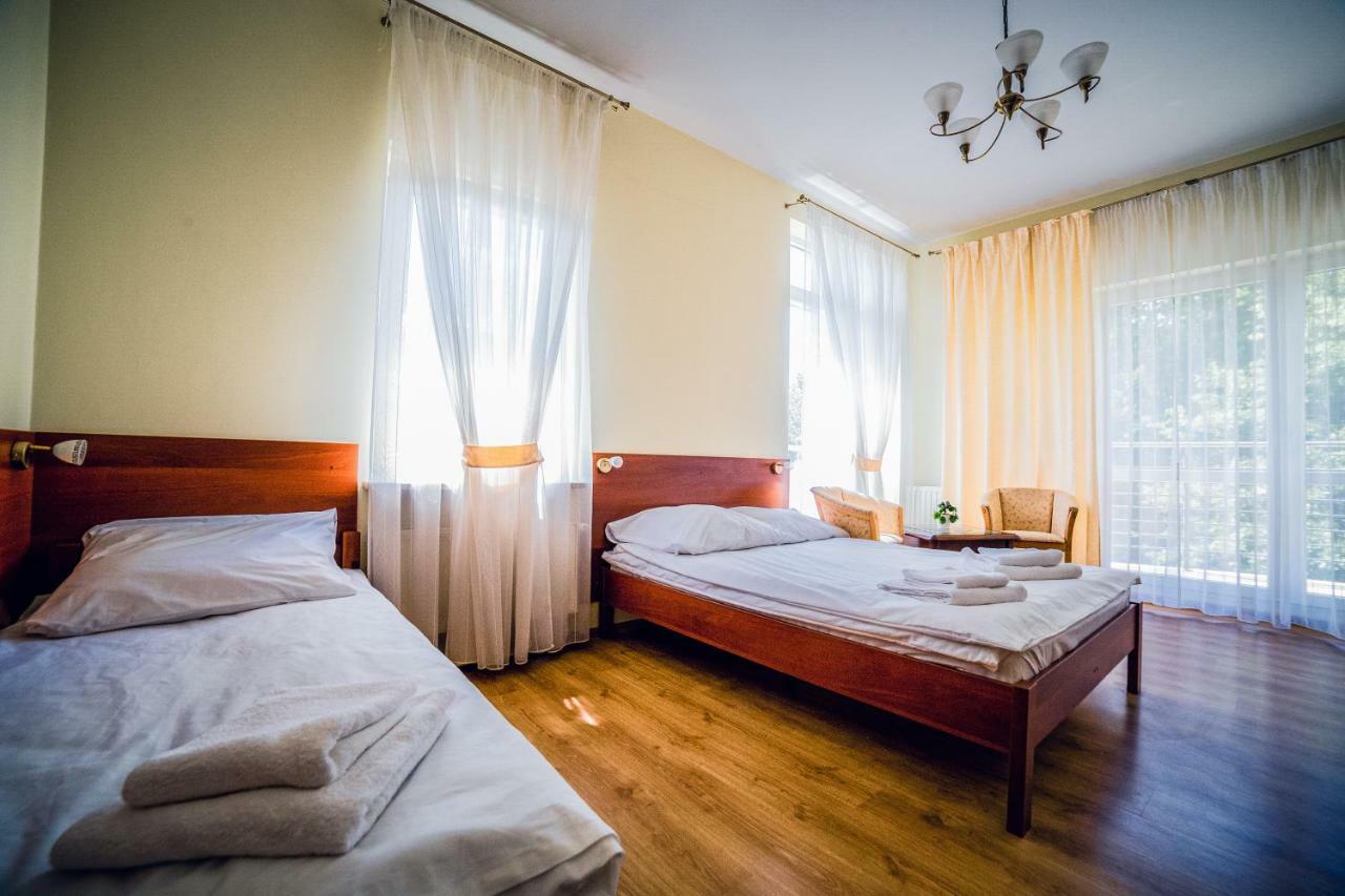 Hotel Hellada Kielce Kültér fotó