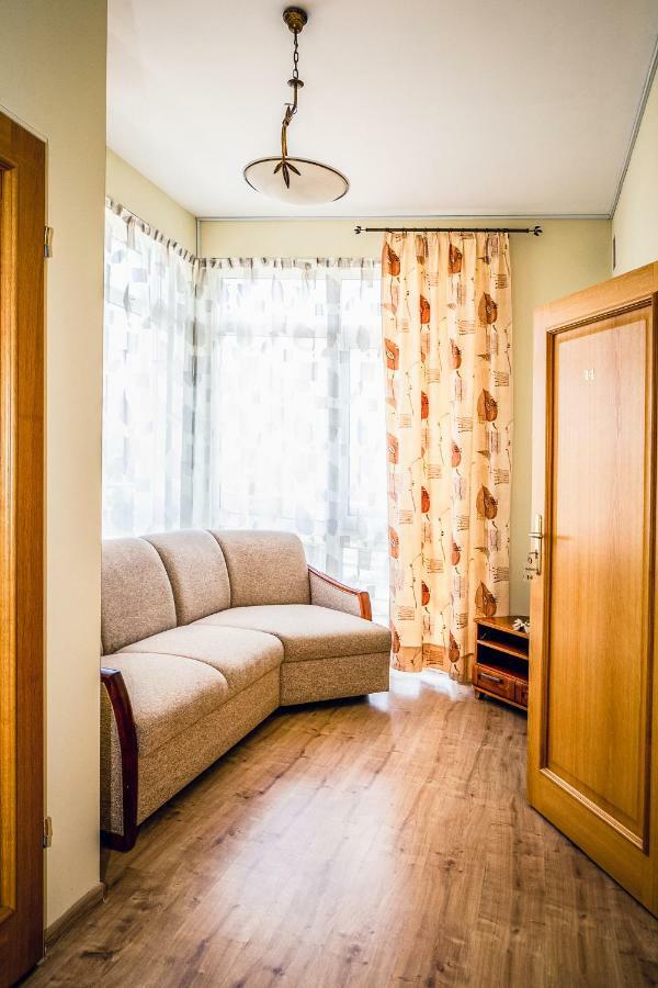 Hotel Hellada Kielce Kültér fotó