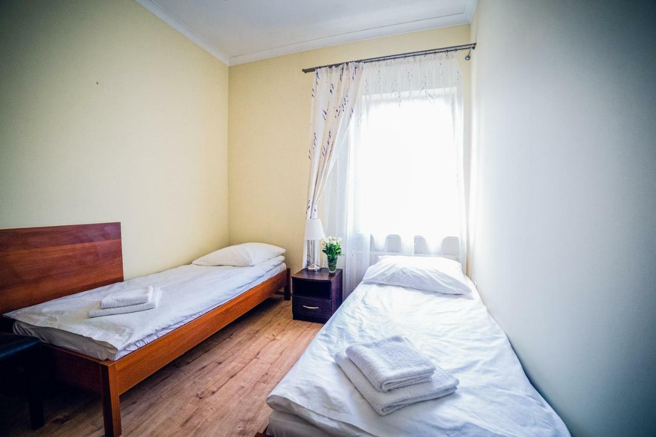 Hotel Hellada Kielce Kültér fotó